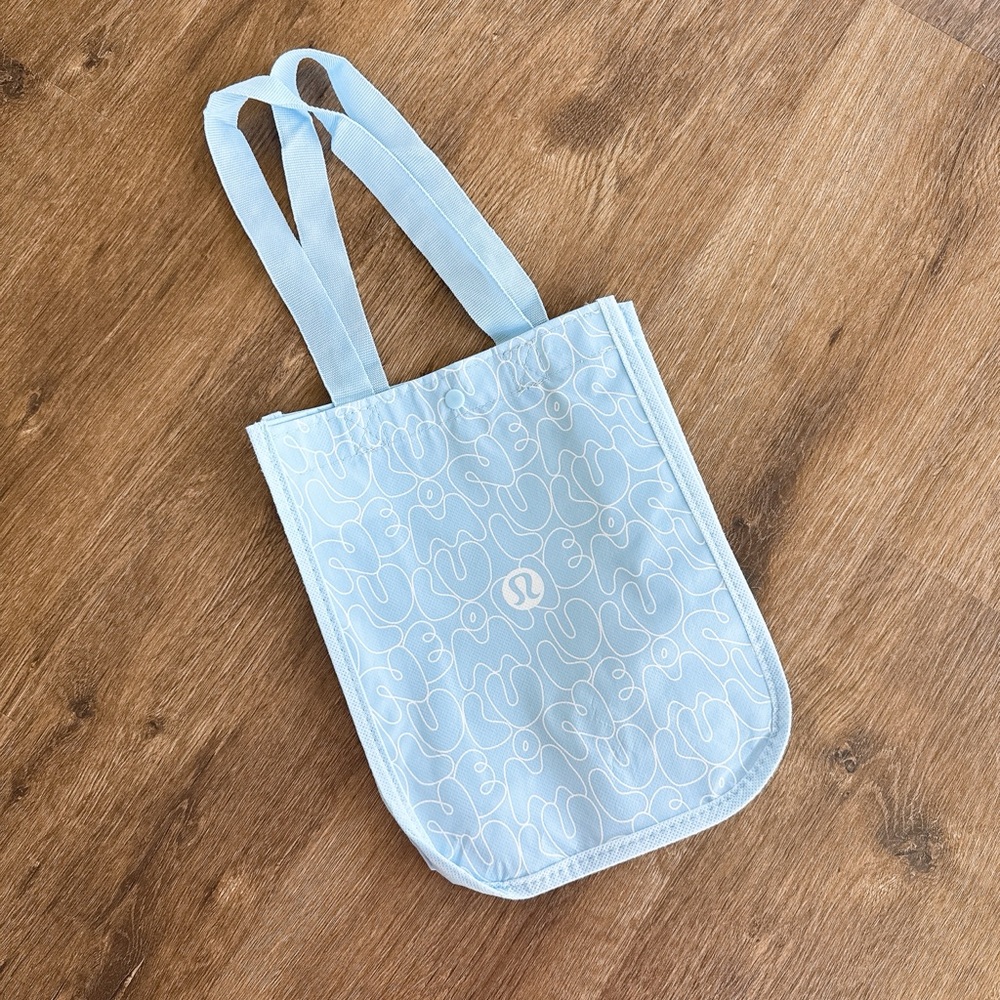 lululemon Shopper Tote Bag Reusable Small - Daydream Blue - Spring 2025